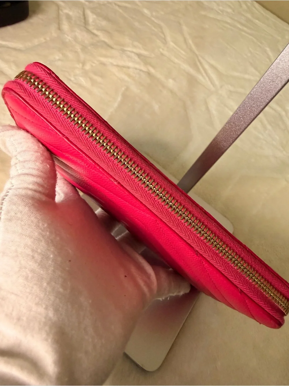 Saint Laurent Hot Pink Quilted Leather zipper Wallet with Gold YSL - Picture 5 of 17